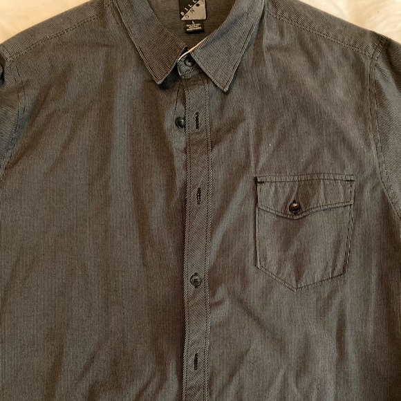 Billabong button down - Picture 2 of 3